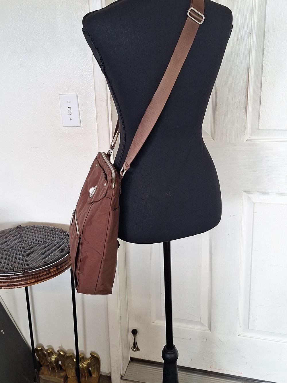 Baggallini Brown Crossbody Bag - Picture 3 of 13